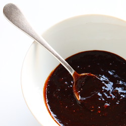 A Rich and Spicy Barbecue Glaze