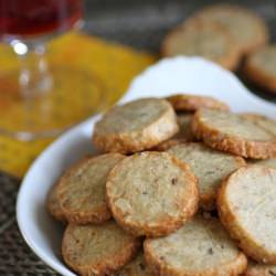 Gorgonzola and Walnut Shortbread