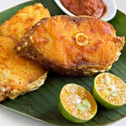 Fried Crispy Threadfin Salmon