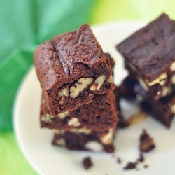 Brownies with Pecans and Macadamia