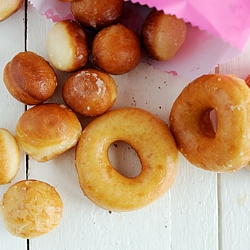 Homemade Yeast Doughnuts