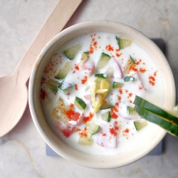 Fresh Cut Cucumber Yogurt Raita