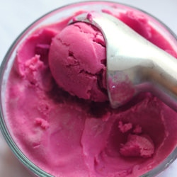 Raspberry Frozen Yogurt