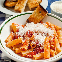 Pasta w/ Tomato & Bacon Sauce