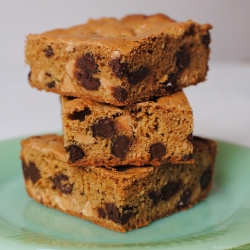 Chocolate & Peanut Butter Chip Bars