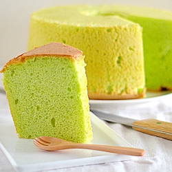 Pandan Chiffon Cake