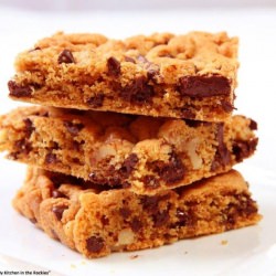 Walnut Chocolate Chip Bars