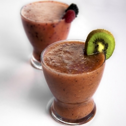 Kiwi and Papaya Smoothie