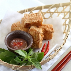 Deep Fried Tofu with Sauce