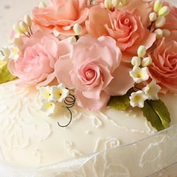 Pink Roses Wedding Cake