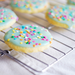 Teacakes with Springy Glaze