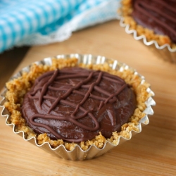 Chocolate PB Pretzel Tartlet