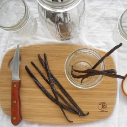 Homemade Vanilla Extract