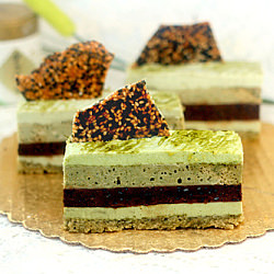 Green Tea – Pistachio Cakes