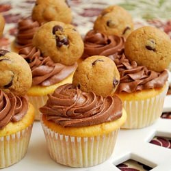 Chocolate Chip Cookie Dough Cupcake