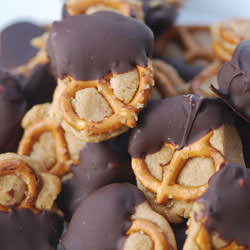 Peanut Butter Pretzel Bites