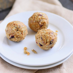 Peanut Butter and Oat Energy Bites