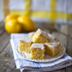 Lemon Drizzle Slices