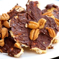 Passover Matzo Toffee