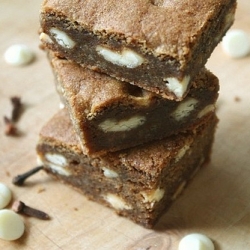 Spiced White Chocolate Blondies