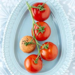 Tomato Basil Macarons