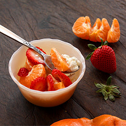 Cottage Cheese and Fresh Fruit