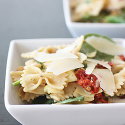 Roasted Garlic Pasta Salad