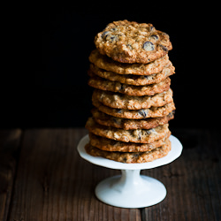 Oatmeal Walnut Chocolate Cookies