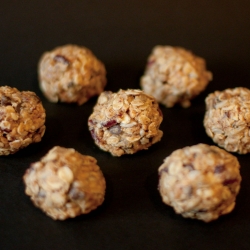 No-Bake Peanut Butter Energy Bites