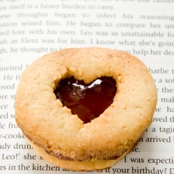 Linzer Cookies