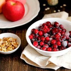 Apple Cranberry Walnut Oat Crumble