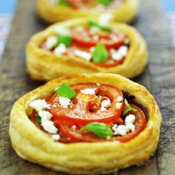 Tomato Tarts with Puff Pastry