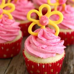 Sparkle Berry Cupcakes