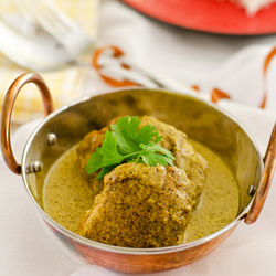 Aromatic Chicken in Yoghurt Sauce