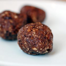 Chocolate Power Bar Balls