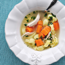 Lemony Chicken Tortellini Soup