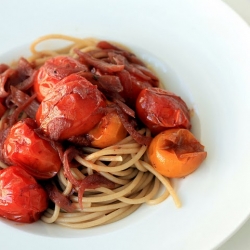 Pasta with Wine Sauce and Tomatoes