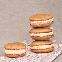 Whoopie Pies and Speculoos Cream