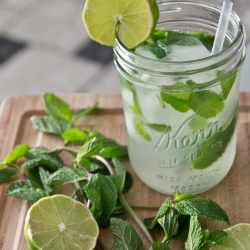 Sake Champagne Mojito