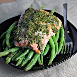 Salmon with Pesto and String Beans