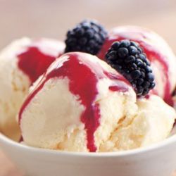 Ice Cream with Blackberry Sauce