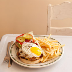 Insane Burger – Fried Egg & Bacon