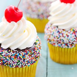 Banana Split Cupcakes