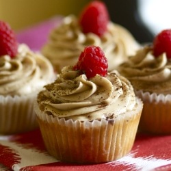 Vegan Raspberry Tiramisu Cupcakes