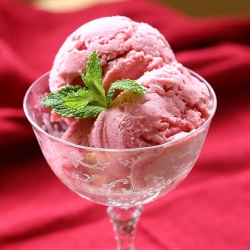 Strawberry Frozen Yogurt