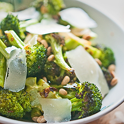 Spicy Garlic Roasted Broccoli