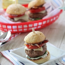 Cajun Baby Cheeseburgers