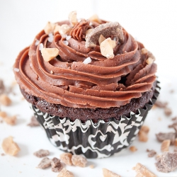 Chocolate Bourbon Toffee Cupcakes