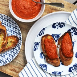 Romesco Sauce with Crostini