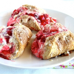 Cherry Streusel Danish